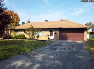 7543 Primrose Dr, Mentor On The Lake, OH 44060