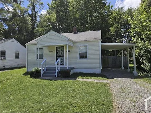 1004 S 45th St — Photo 24