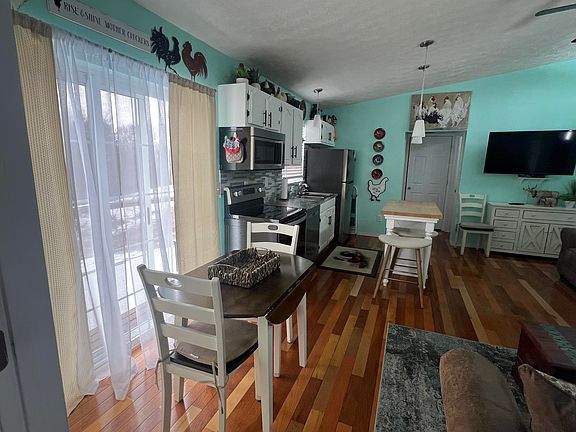 5th image of 185 Turkey Ridge Rd