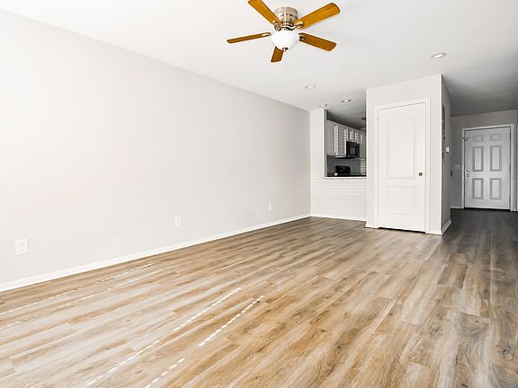 2nd image of 1446 W Netherland Way APT 2