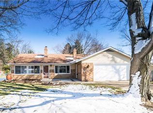 5567 Revere Dr, North Olmsted, OH 44070