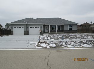 912 Wedgewood Ct, Wilmington, IL 60481