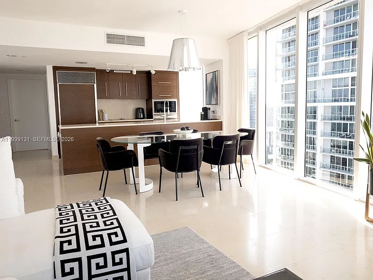 475 Brickell Ave #3915 — Photo 4