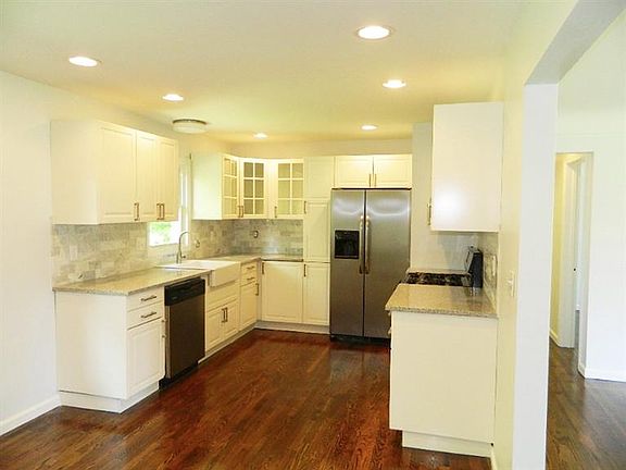 2nd image of 837 Veralois Ln