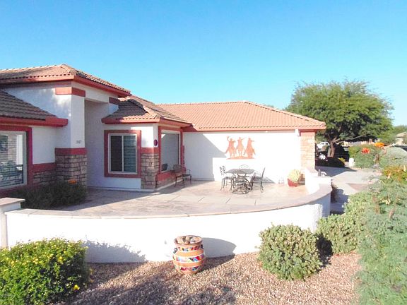 3rd image of 1007 N Cowboy Canyon Dr