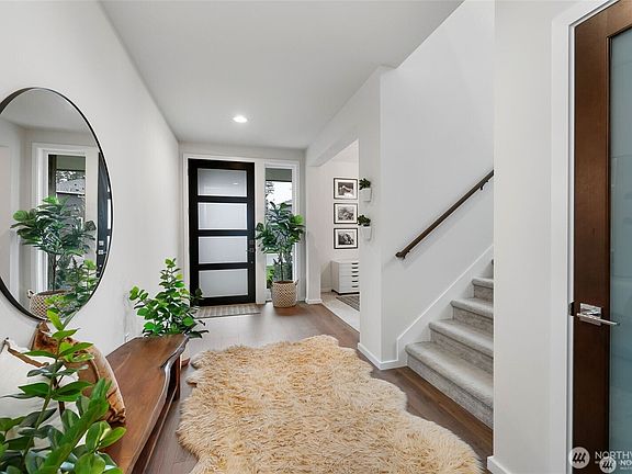 2nd image of 2538 Vardon Circle SW