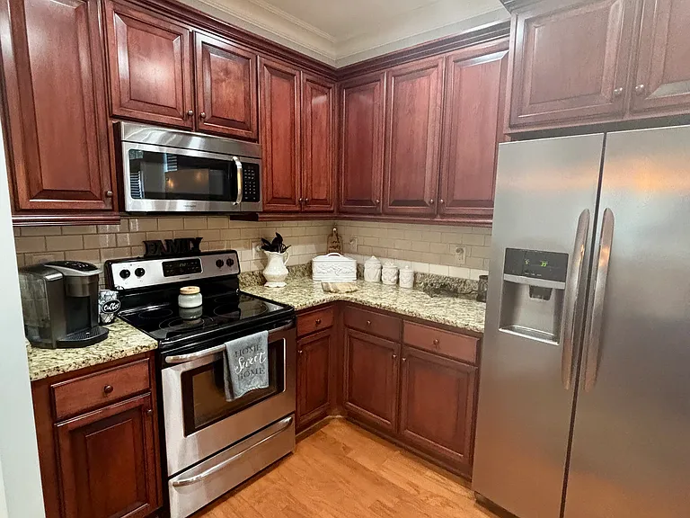 500 Summerfield Pl — Photo 9