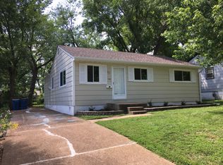 409 Chamberlin Dr, Ballwin, MO