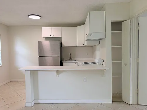 5174 NE 6th Ave #526 Photo 1