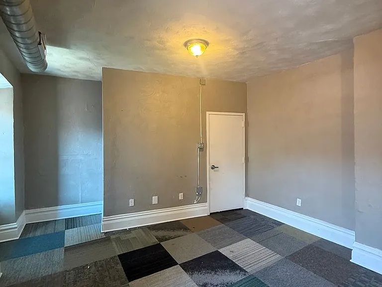 1608 Lowrie Street — Photo 9