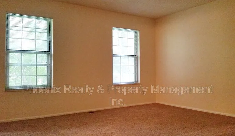 2332 McKinley Ave — Photo 6