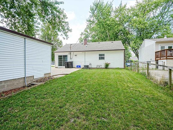 4th image of 3053 Pokagon Dr