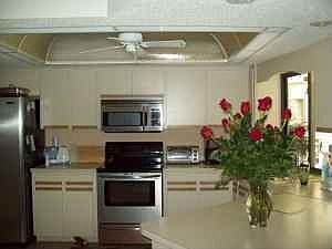 3rd image of 916 S Doral Ln