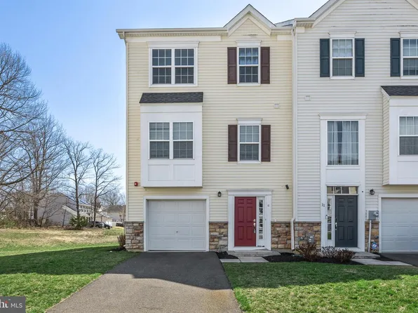 13 Iron Gate Rd, Sicklerville, NJ 08081