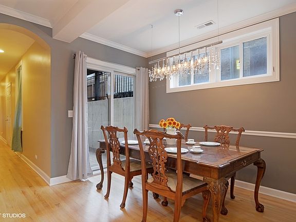 5th image of 812 W Waveland Ave #3W