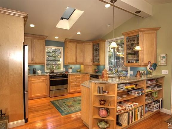 3rd image of 46 Elkhorn Way