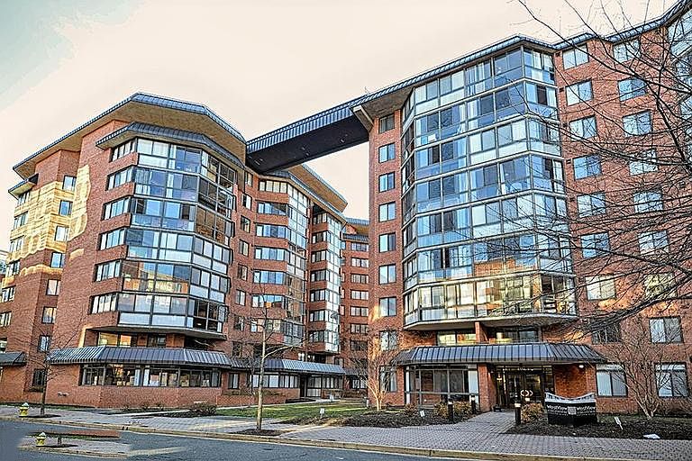 1st image of 1024 N Utah St APT 226
