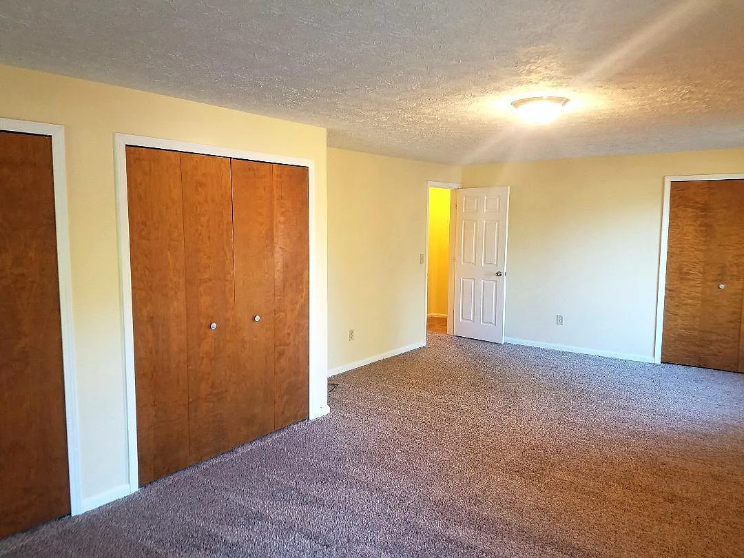 224 Rose Lane Street SE — Photo 4