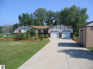 2429 E Bay Ridge Dr, Au Gres, MI 48703