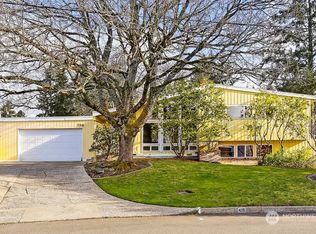 415 161st Pl SE, Bellevue, WA 98008