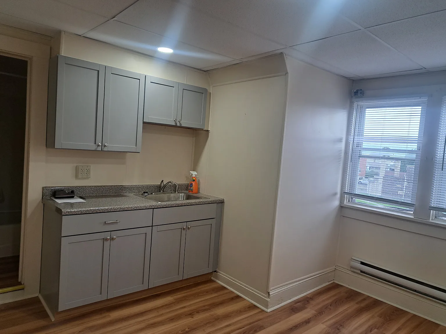 2 bed, $1,000 — Photo 2