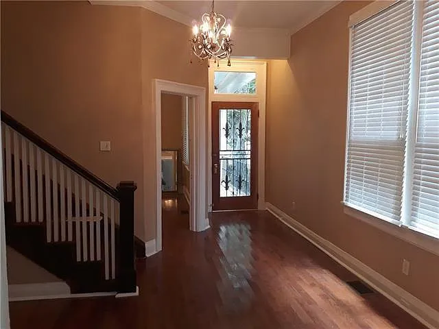 3 bed, 3.5 bath, 2297 sqft, $2,500 — Photo 3