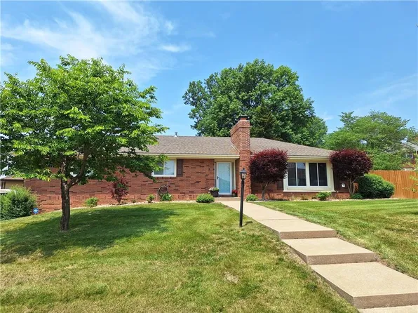 5 S Carriage Dr, Saint Joseph, MO 64506