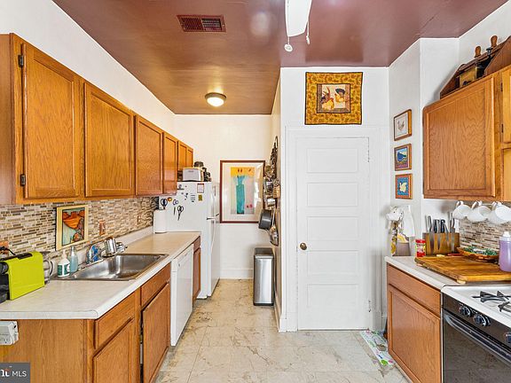 5th image of 929 20th St S