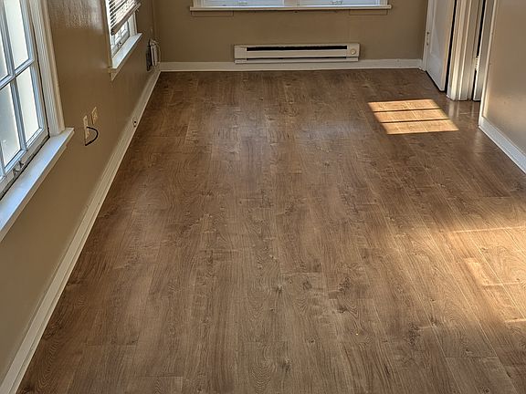 4th image of 930 Highland Ave