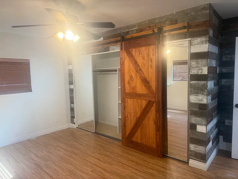 528 N Maria Ave — Photo 9