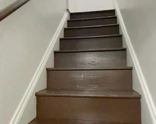 Entry to 2nd/3rd floor