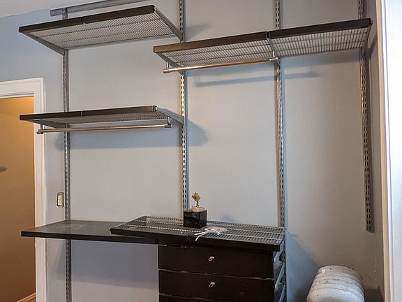 Built-in open closet