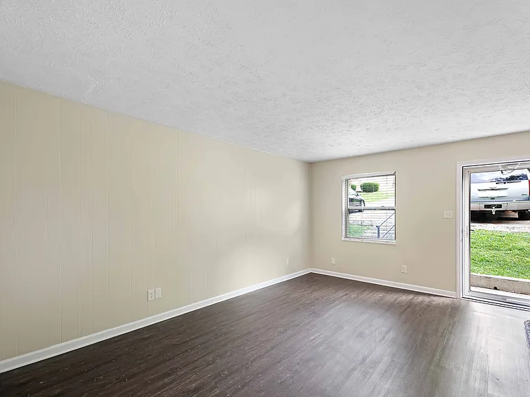 1405 Forest Ave #1405 — Photo 7