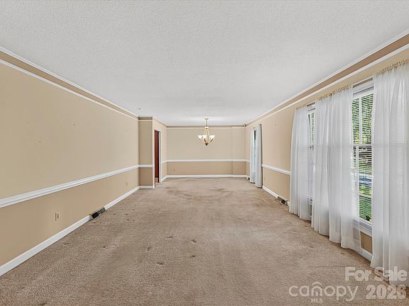 5th image of 2646 Rolling Hills Dr