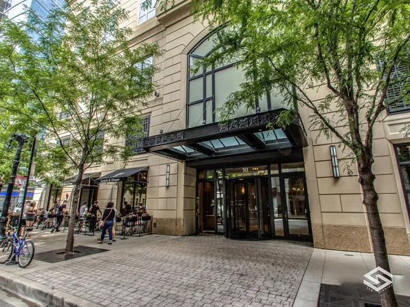 10 E Delaware Pl APT 12C, Chicago, IL 60611