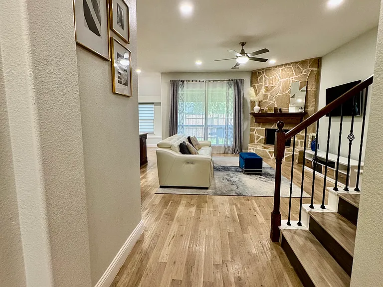 2324 Kemerton Dr — Photo 11