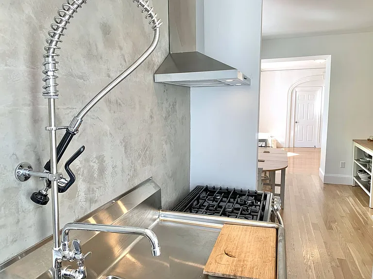 57 Governor St — Photo 14