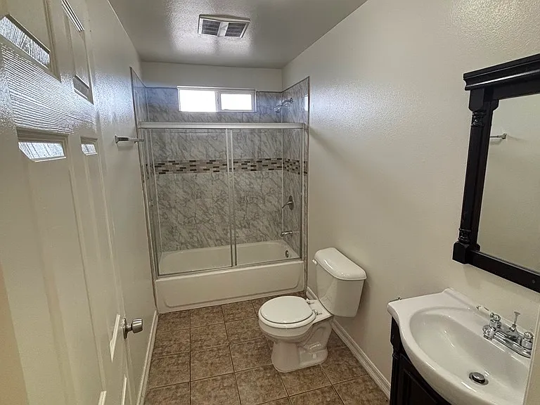 320 W 71st St — Photo 16