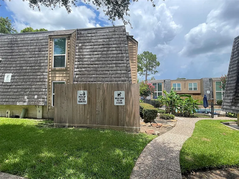 16120 Stuebner Airline Rd #601 — Photo 9