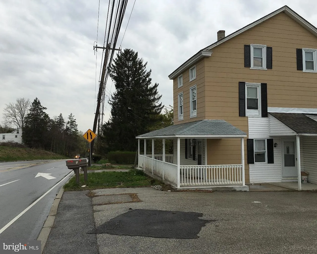 2 bed, 2529 sqft, $1,750 — Photo 2