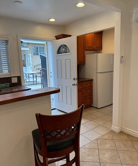 738 W 9th St — Photo 31