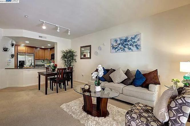 2 bed, 1081 sqft, $3,500 — Photo 4