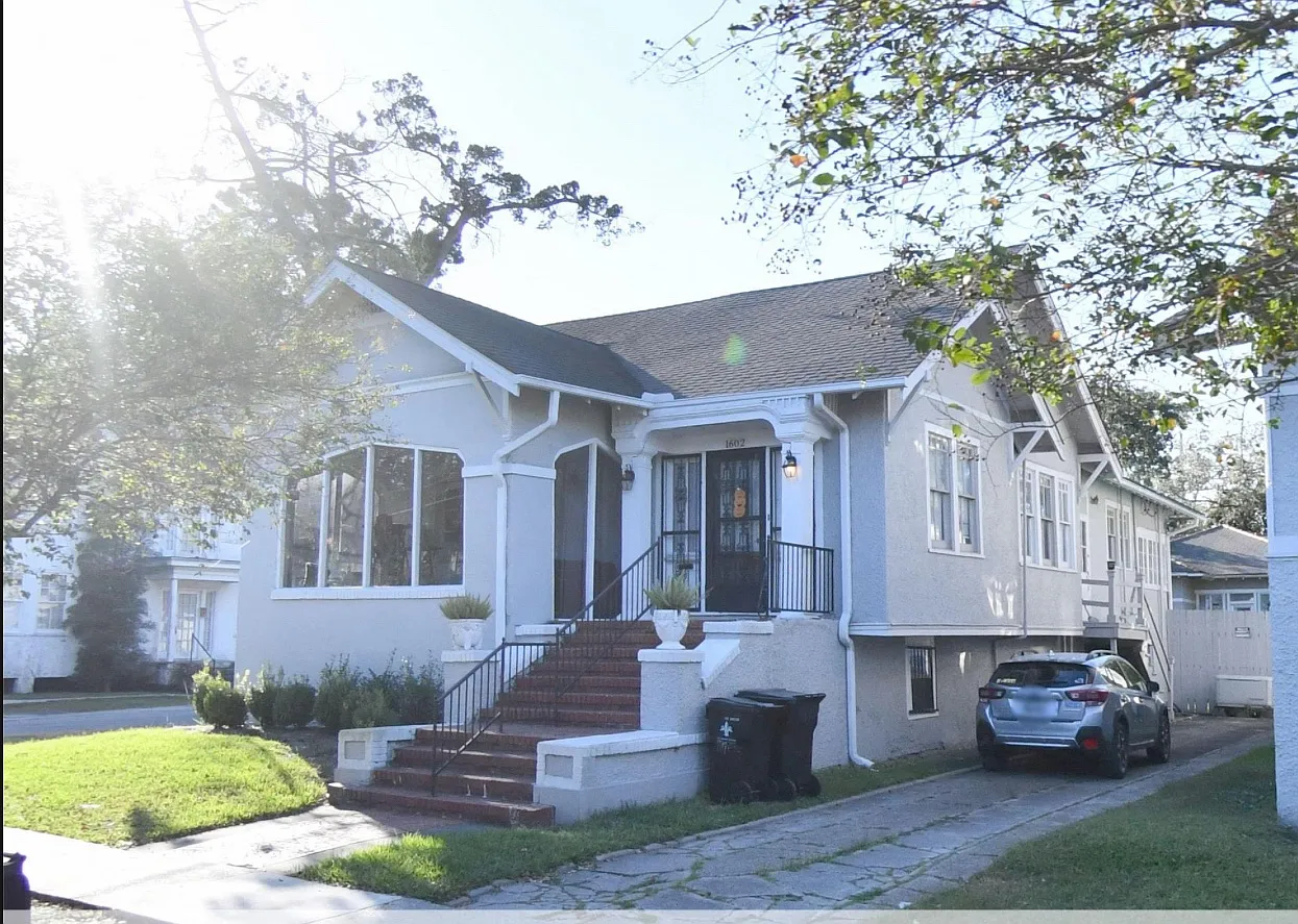 1602 Broadway St — Photo 1
