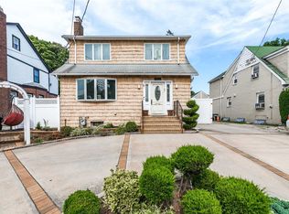426 Cedarhurst Ave, Cedarhurst, NY 11516