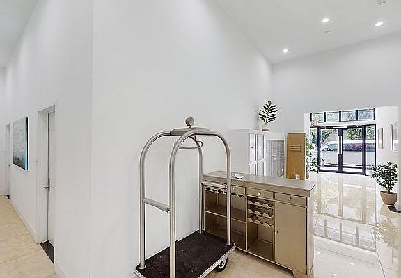 4th image of 47-33 5th St #1E