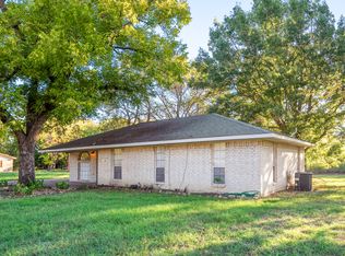 211 Bradshaw St, Terrell, TX 75160