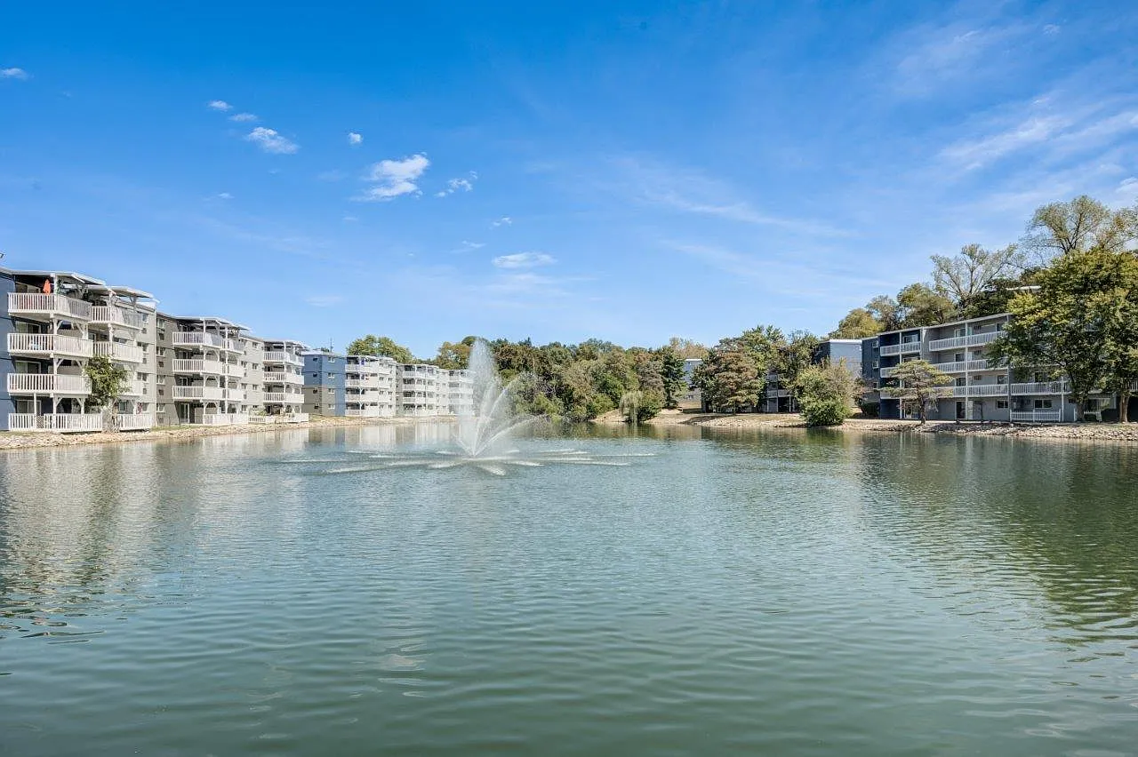 Lakeshore Drive Apartment Homes — Photo 1