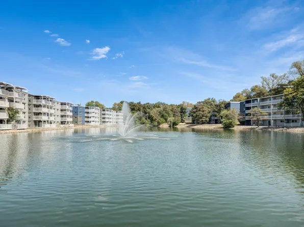 Lakeshore Drive Apartment Homes