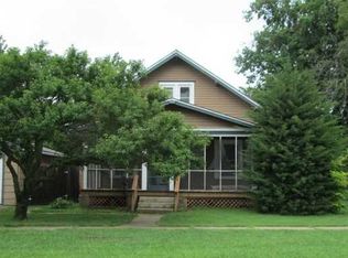 201 N Olive St, Peabody, KS 66866