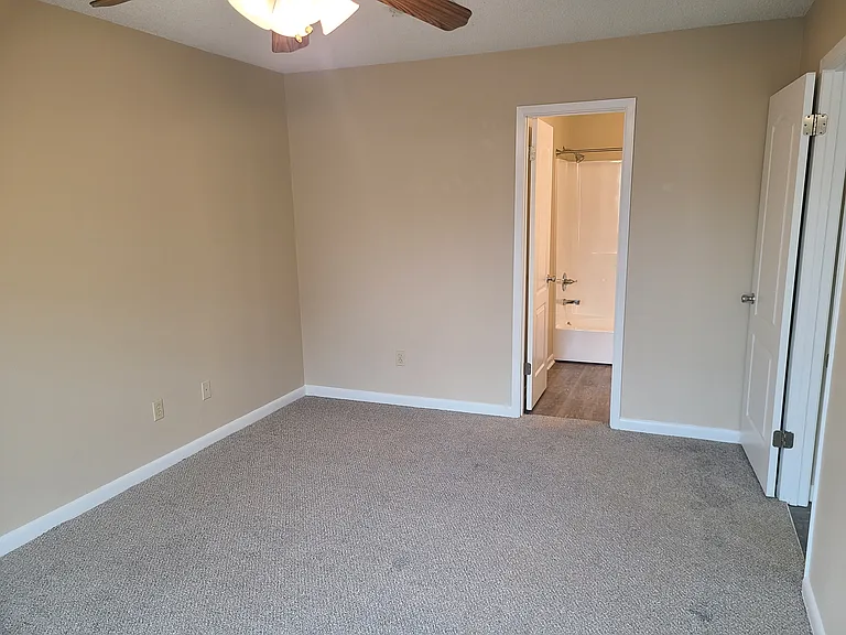 Jaymar Apartments — Photo 51